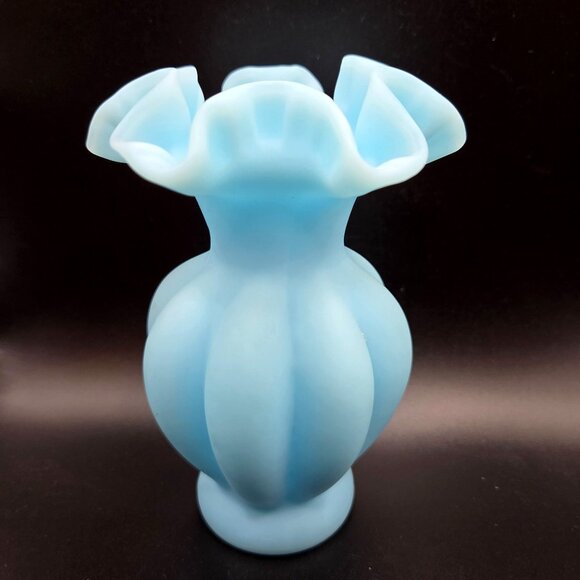 Vintage Fenton Blue Satin Glass 5.5" Melon Vase Ruffled Edge - Picture 9 of 11